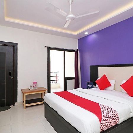 Oyo Hotel The Orient Tree Agra  Kültér fotó
