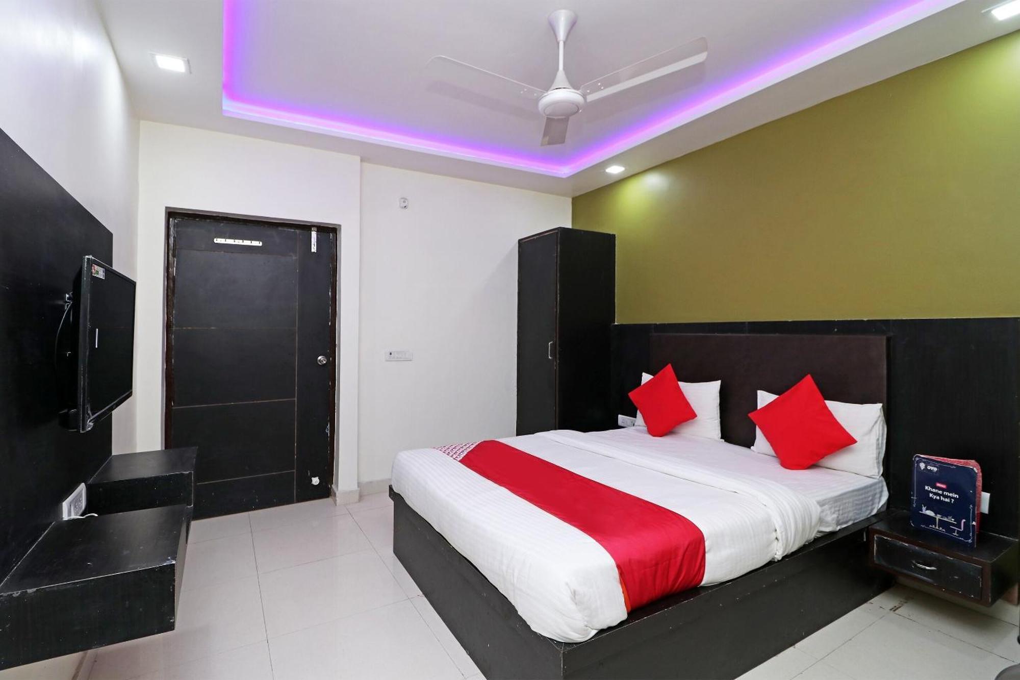 Oyo Hotel The Orient Tree Agra  Kültér fotó